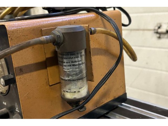 Bosch batterijlader - afbeelding 4 van  7