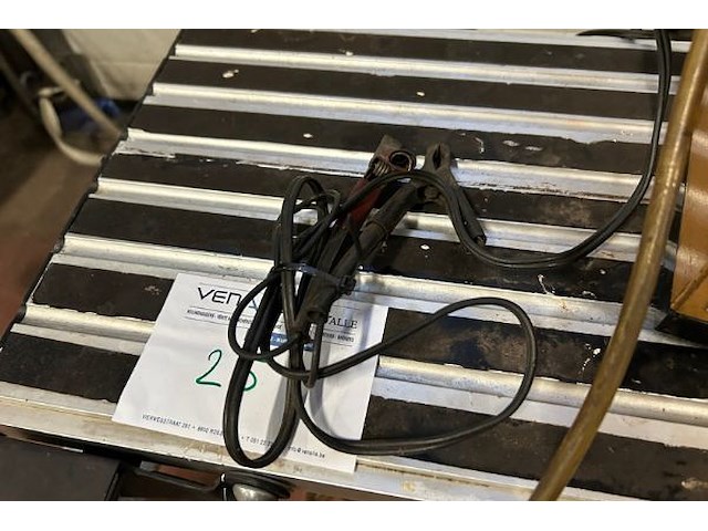 Bosch batterijlader - afbeelding 6 van  7