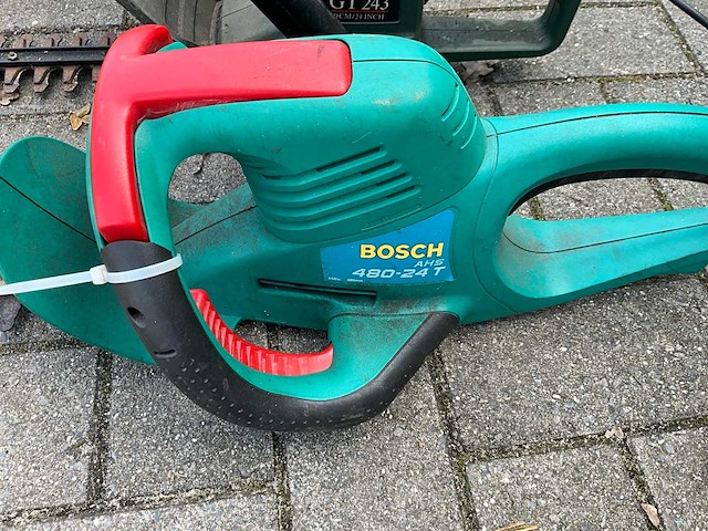 Bosch, black&decker, gardena heggenschaar - functioneel (4x) - afbeelding 4 van  8