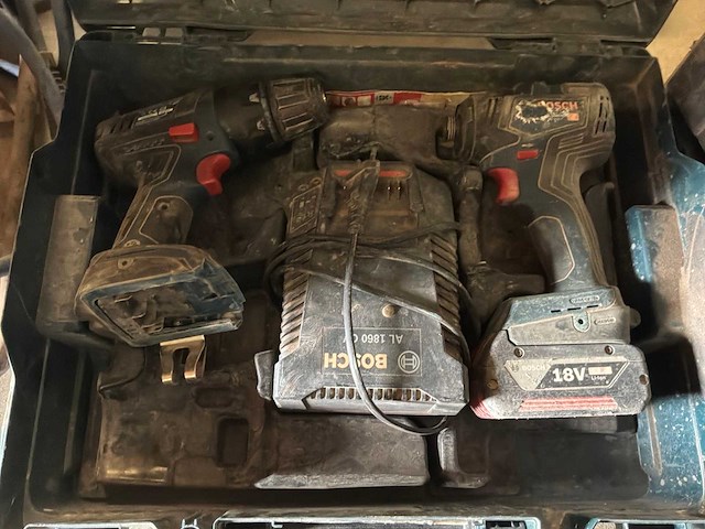 Bosch boor schroefmachine (2x) - afbeelding 1 van  2
