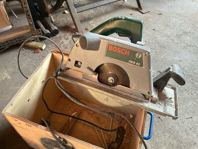Bosch cirkelzaagmachine - afbeelding 1 van  5