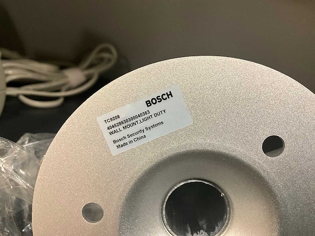 Bosch dinion vbc-4075-c51 beveiligingscamera (9x) - afbeelding 9 van  11