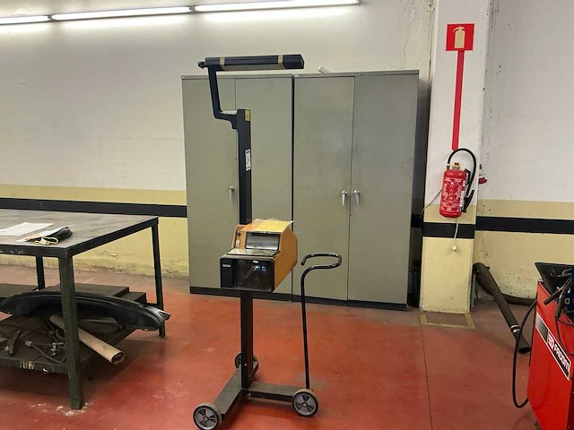 Bosch efle 51-s2 koplamptester - afbeelding 1 van  4