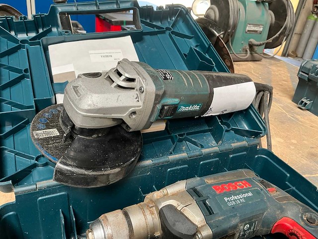 Bosch en makita elektrische gereedschappen (2x) - afbeelding 1 van  1