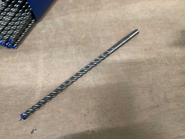 Bosch expert betonboor 10x265 mm, koker 28 stuks - afbeelding 3 van  3
