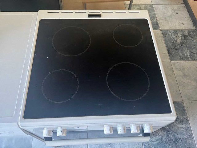 Bosch fd8805 fornuis - afbeelding 2 van  6