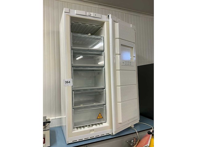 Bosch fd8910 koelkast - afbeelding 2 van  5