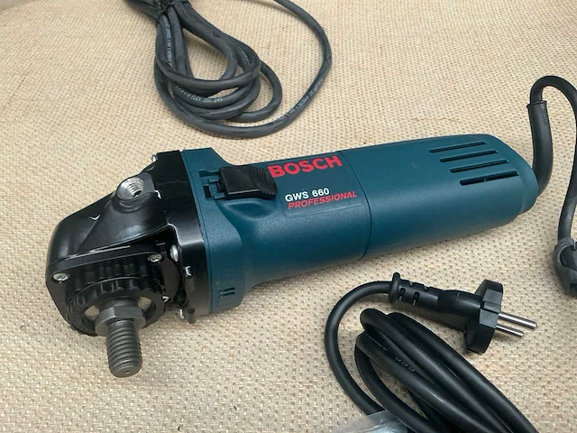 Bosch gbh 2-26 dre / gws 660 boormachine en haakse slijpmolen - afbeelding 7 van  11