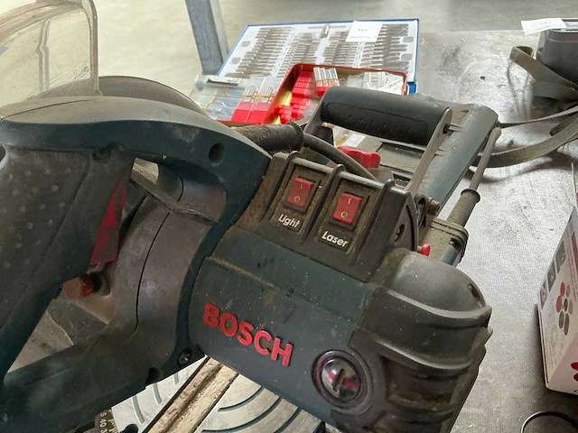 Bosch gcm8s afkortzaag - afbeelding 3 van  4