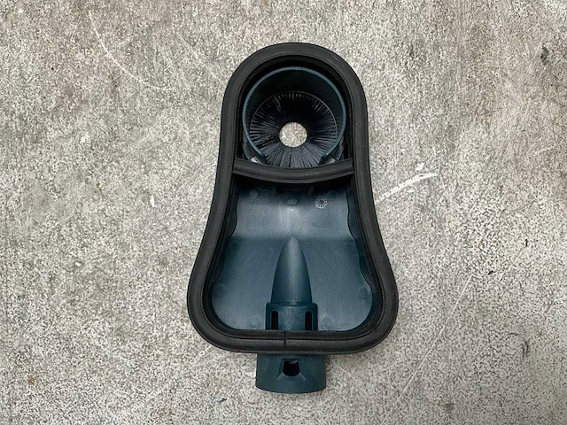 Bosch gde 68 stofafzuiging adapter voor boorhamer t/m 11kg - afbeelding 3 van  4