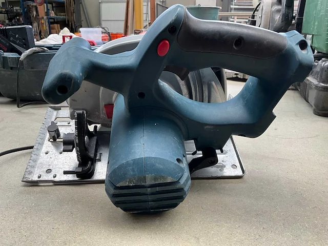 Bosch gks 24 v cirkelzaagmachine - afbeelding 3 van  7