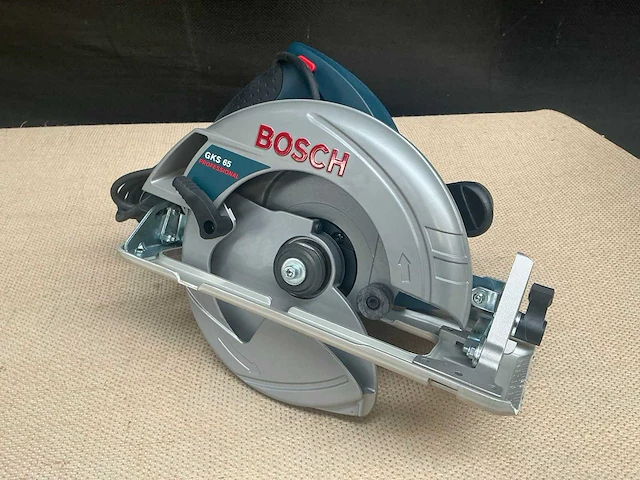 Bosch gks 65 cirkelzaagmachine - afbeelding 1 van  10
