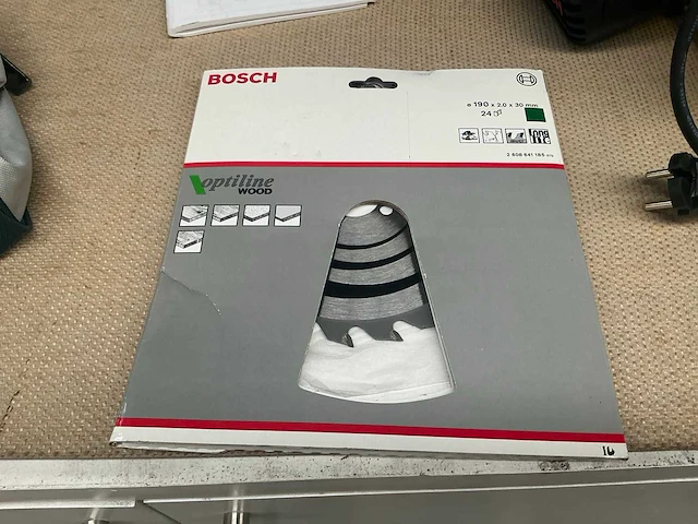 Bosch gks 65 cirkelzaagmachine - afbeelding 9 van  10