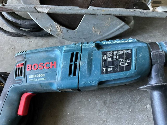 Bosch gks 85 + gbh 2600 afkortzaag + boormachine (2x) - afbeelding 2 van  5