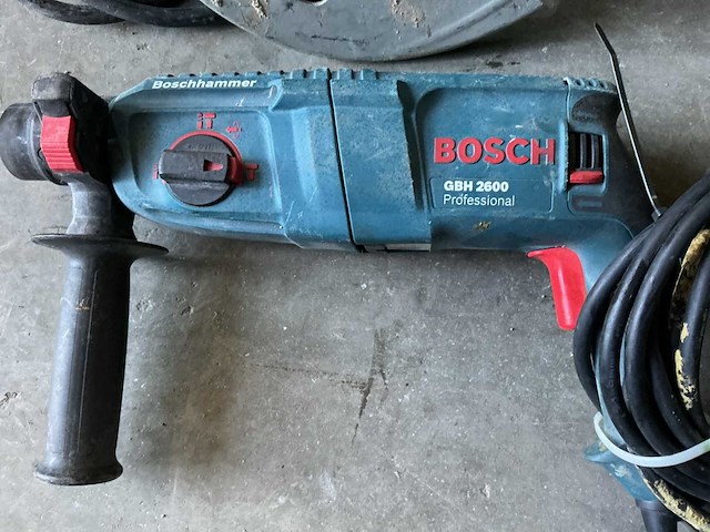 Bosch gks 85 + gbh 2600 afkortzaag + boormachine (2x) - afbeelding 3 van  5