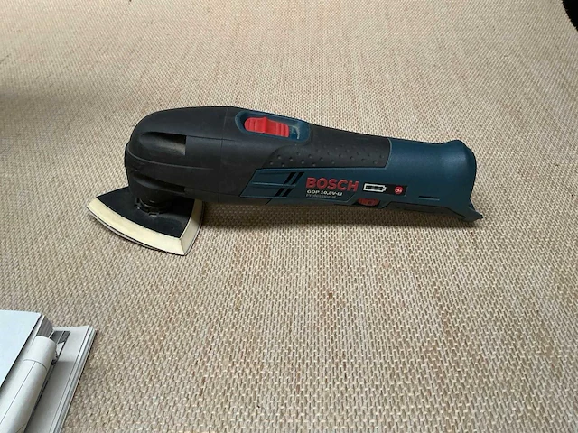 Bosch gop 10,8v-li accu multitool - afbeelding 1 van  4