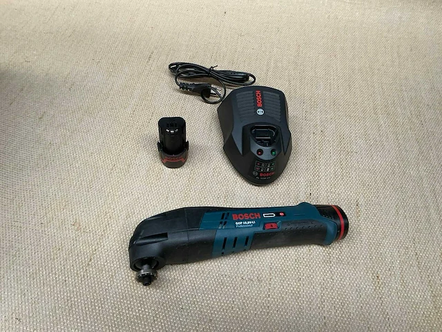 Bosch gop 10,8v-li accu multitool - afbeelding 2 van  4