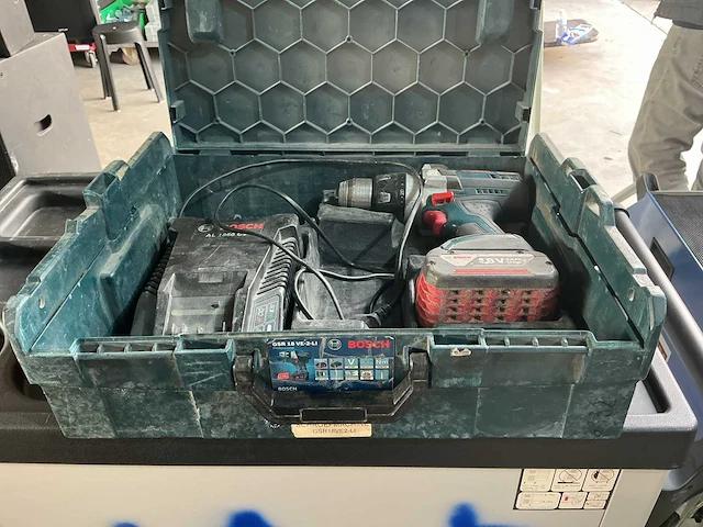Bosch gsr 18 ve-2-li accu boormachine - afbeelding 1 van  2
