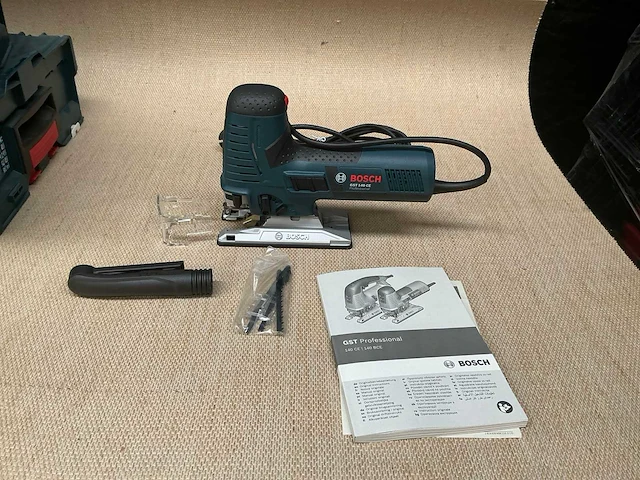 Bosch gst 140 ce decoupeerzaag - afbeelding 1 van  5