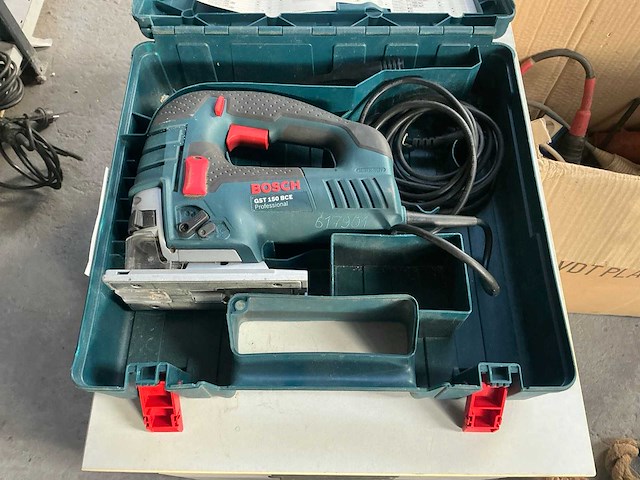 Bosch gst 150 bce decoupeerzaag - afbeelding 1 van  4