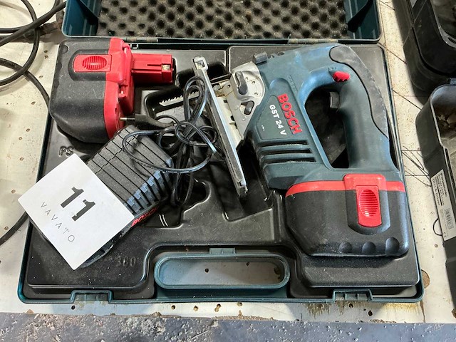 Bosch gst 24 v decoupeerzaag - afbeelding 1 van  1