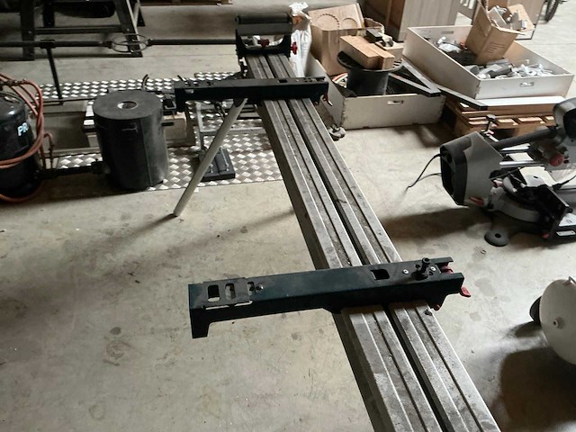 Bosch gta 3700 professional onderstel voor afkortzaag - afbeelding 4 van  4