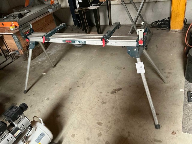 Bosch gta 3700 professional onderstel voor afkortzaag - afbeelding 1 van  4