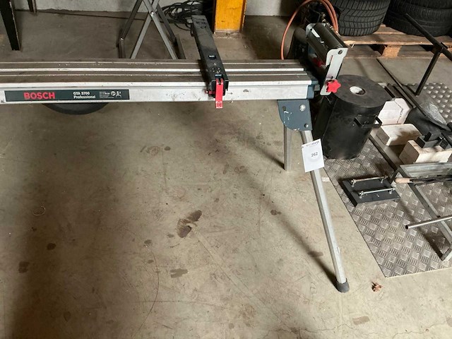 Bosch gta 3700 professional onderstel voor afkortzaag - afbeelding 2 van  4