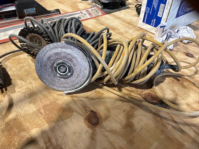 Bosch gws 10-125 haakse slijper, borstelmachine - afbeelding 5 van  5