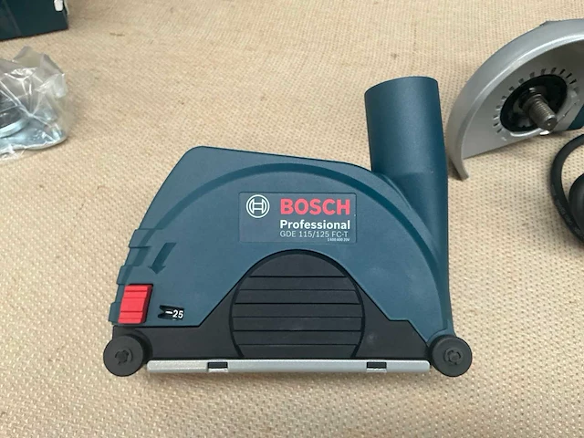 Bosch gws 13-125 ci haakse slijpmachine met stofkap - afbeelding 4 van  10