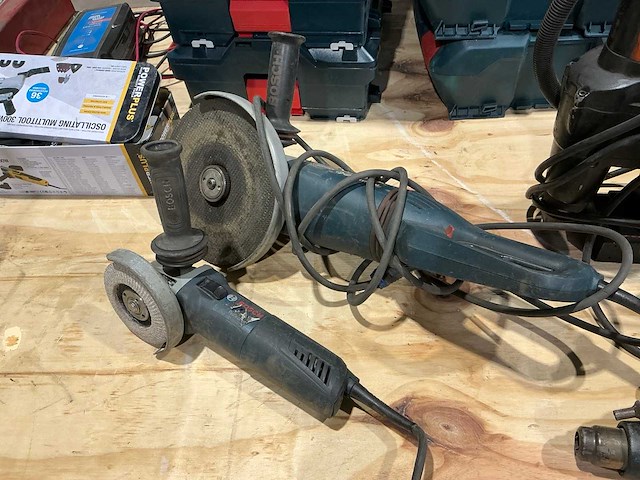 Bosch haakse slijpmachine (2x) - afbeelding 1 van  6