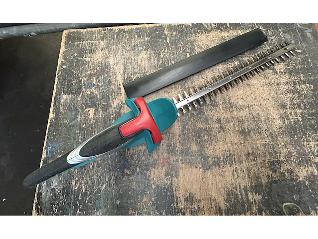 Bosch heggenschaar - afbeelding 1 van  4