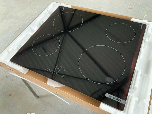 Bosch ht6et60 kookplaat - afbeelding 1 van  4