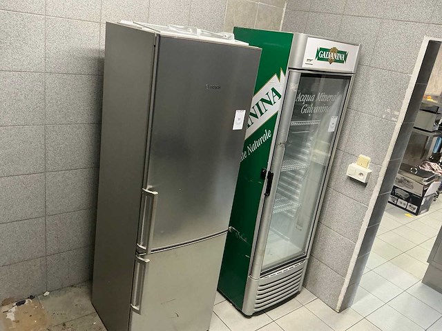 Bosch kgn36x43 combi-koelkast - afbeelding 1 van  8