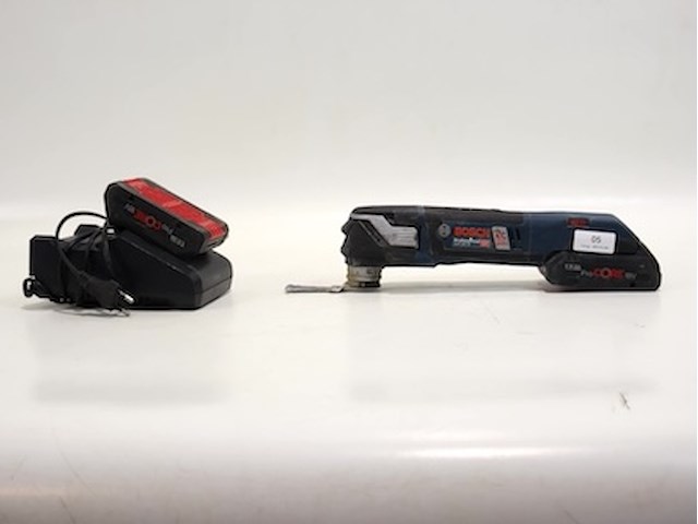 Bosch multitool - afbeelding 1 van  4