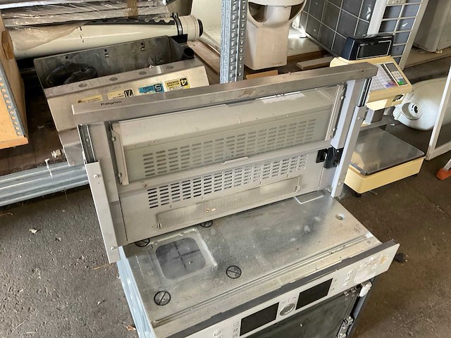 Bosch, pelgrim magnetrons & ovens - afbeelding 16 van  16