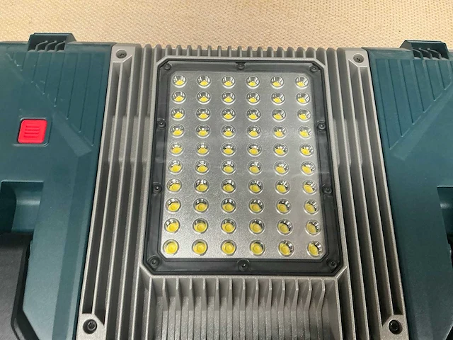 Bosch portaled 102 materiaalkoffer met led lamp (2x) - afbeelding 3 van  6