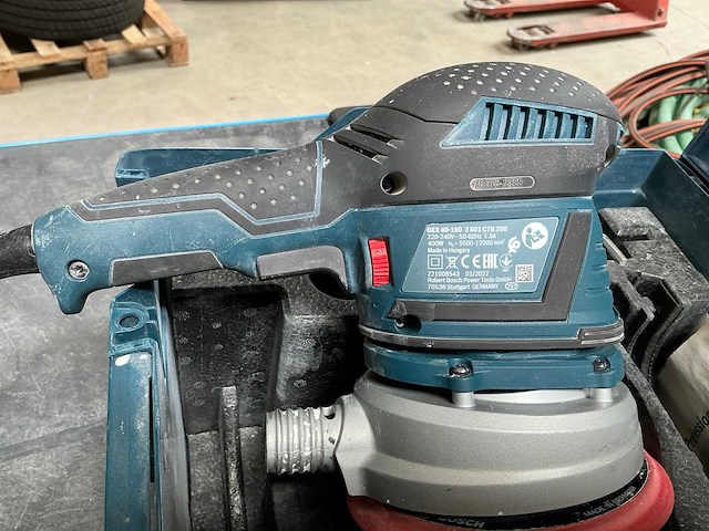 Bosch professional gex40-150 schuurmachine - afbeelding 4 van  5