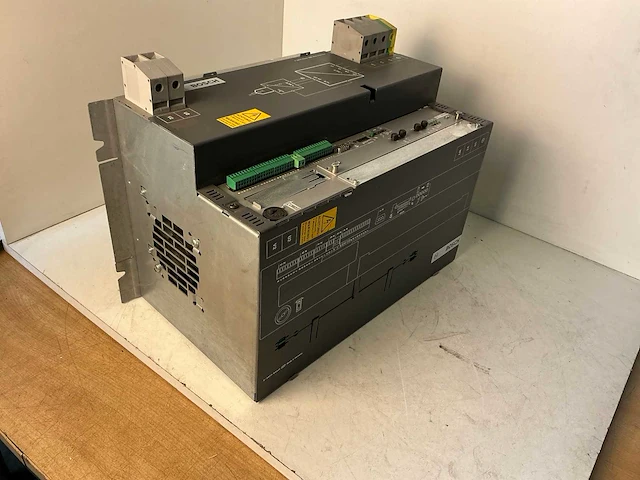 Bosch psi6100.350.l1 frequentie-omvormer - afbeelding 1 van  4