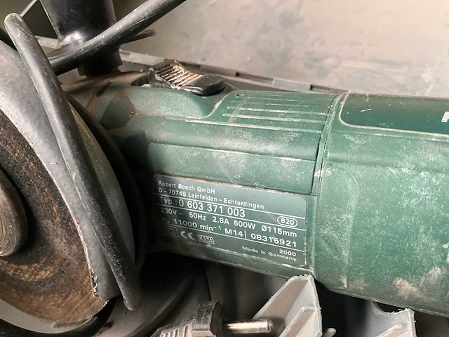 Bosch pws 600 haakse slijptol - afbeelding 4 van  5