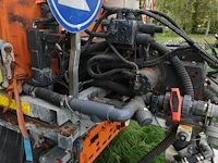 Boschung fietspadnatzoutstrooier + sneeuwschuif + sneeuwborstel - afbeelding 14 van  18