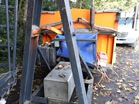 Boschung natzoutstrooier op slede - afbeelding 5 van  11