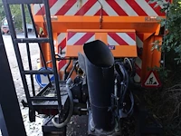 Boschung natzoutstrooier op slede - afbeelding 2 van  13