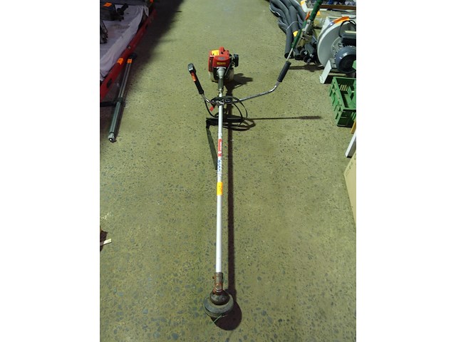 Bosmaaier met benzinemotor - afbeelding 1 van  3