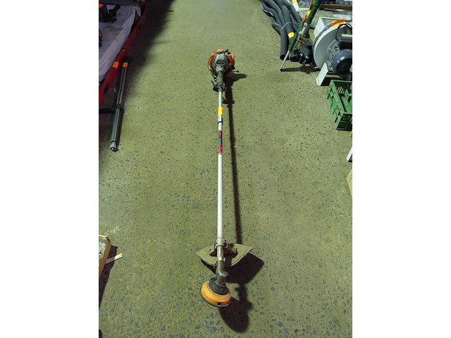 Bosmaaier met benzinemotor - afbeelding 1 van  3