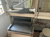 Bossuyt broodsnijmachine - afbeelding 3 van  4