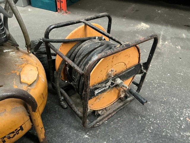 Bostitch luchtcompressor - afbeelding 4 van  4