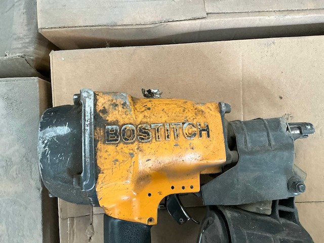 Bostitch n58c-1 pneumatische rolspijkermachine - afbeelding 3 van  7