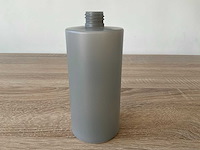 Boston bottle 500 ml pehd 24/410 pantone 2331c semi-transp. fles (1147x) - afbeelding 1 van  3