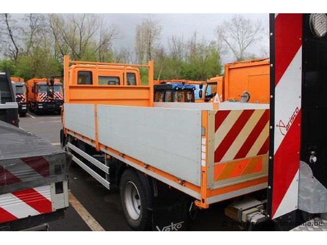 Botsabsorbeerder iveco 120e, datum 1ste inschrijving 17/10/2013, chassisnummer zcfa1ed1402612580, km-stand laatste keuring 3.276, euro evv - afbeelding 6 van  9